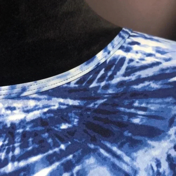 Lands’ End Rash Guard,long sleeve,round neck, blue tie dye burst swim/beach top - Picture 2 of 8